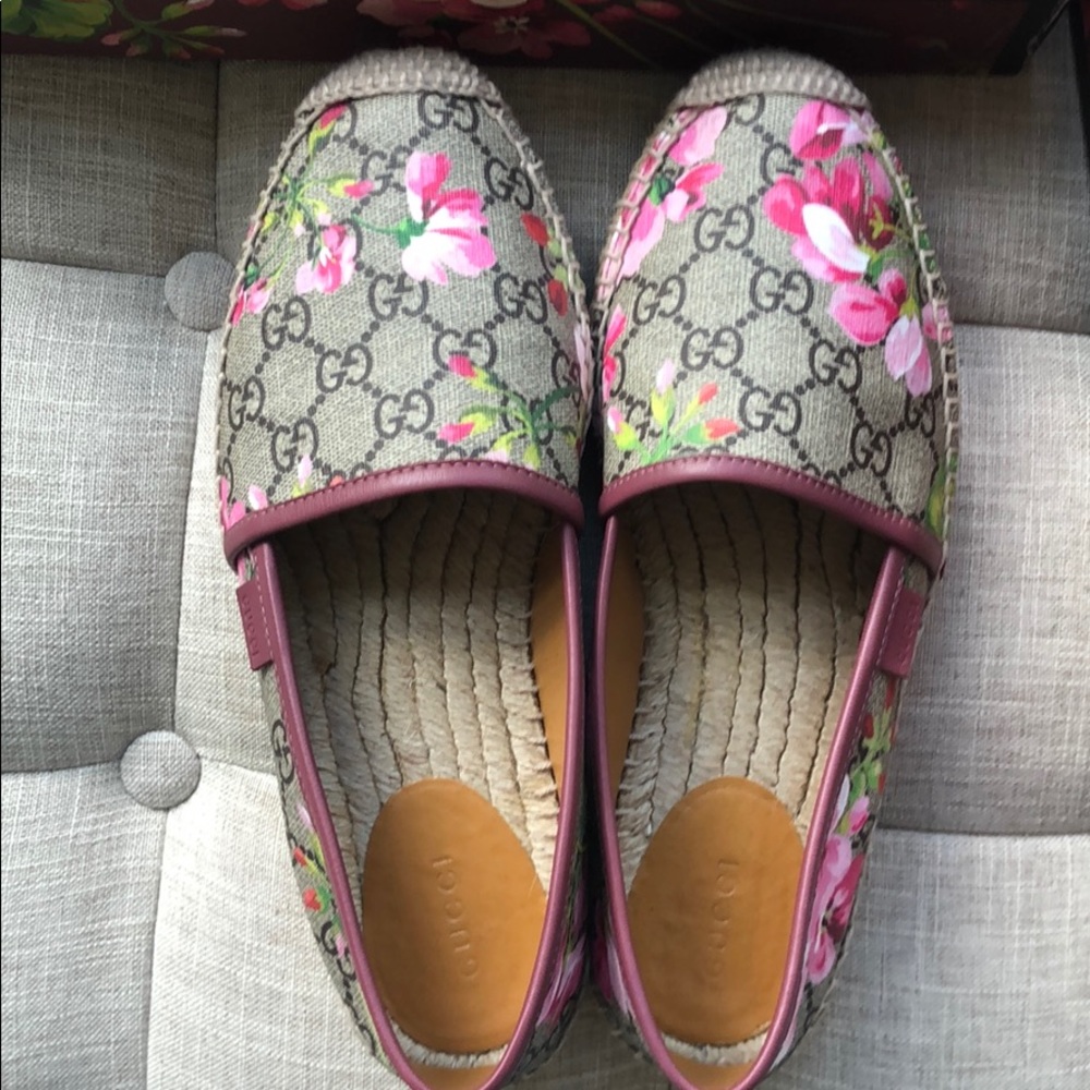 Authentic Gucci floral supreme GG espadrilles